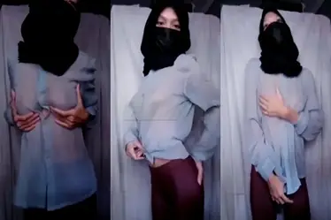 Bokep Jilbab Nina Asanti Joget Transparan poster
