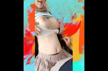 Bokep Jilbab Nipple Pink Kelihatan Semua, Video yang Paling Banyak Disimpan Bulan Ini poster